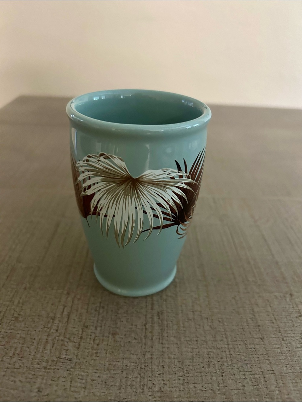 Bed bath and beyond seafoam Green Palm Floral Ceramic toothbrush holder